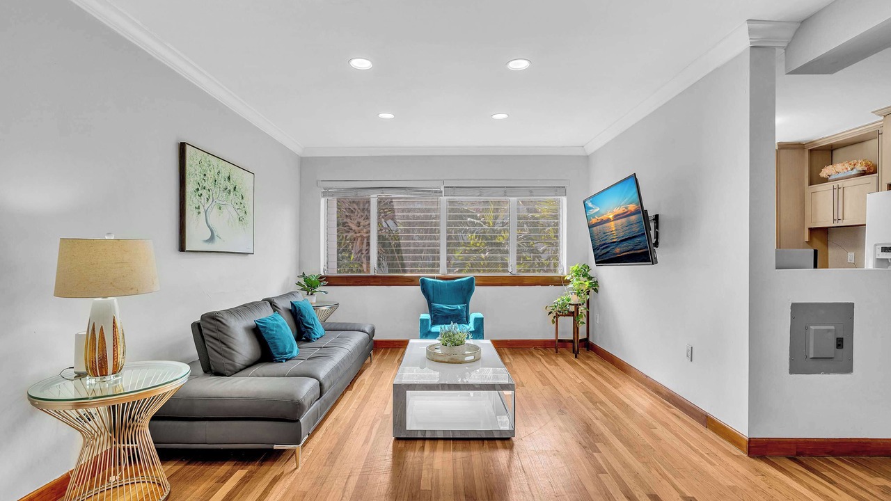 Photo of Livingroom in Bay Harbor Islands