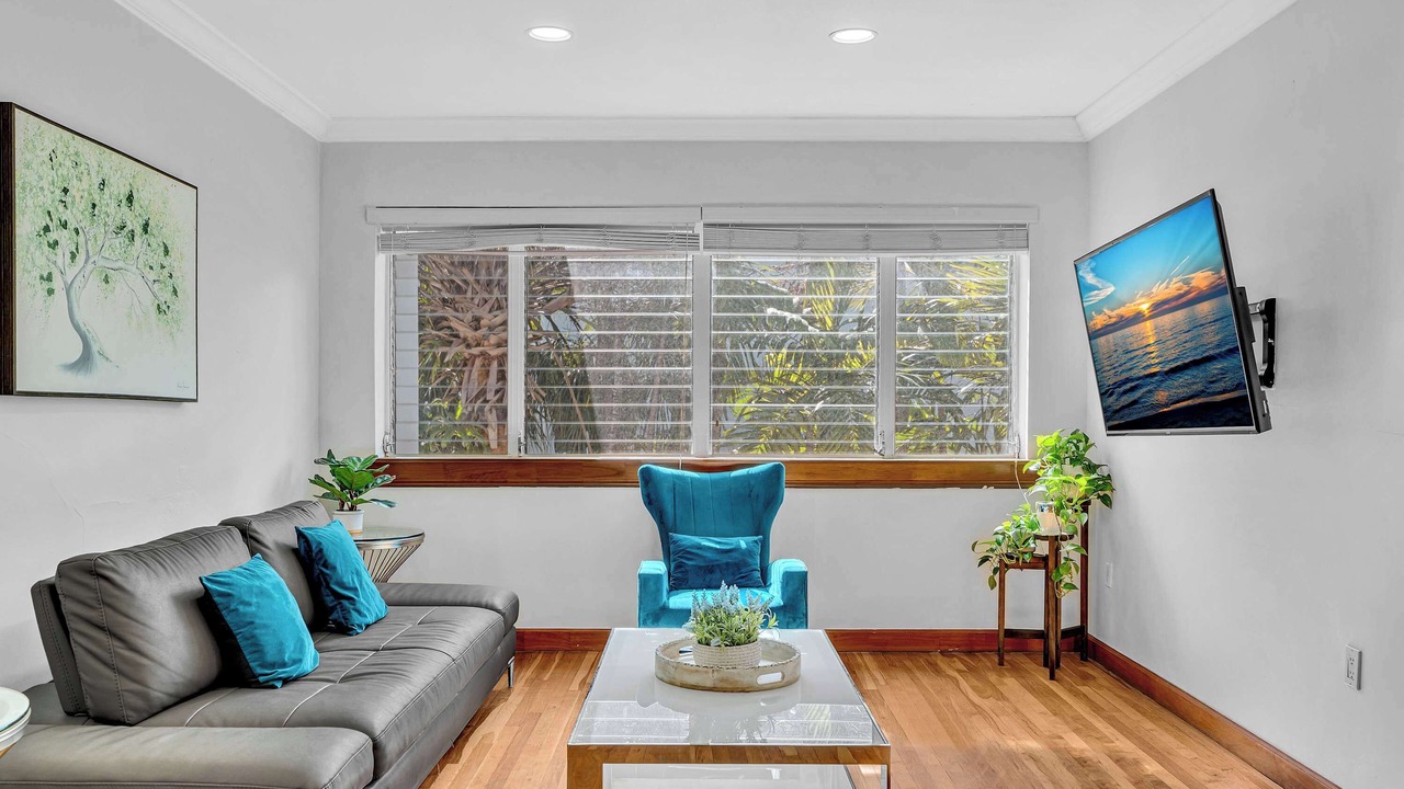 Photo of Livingroom in Bay Harbor Islands