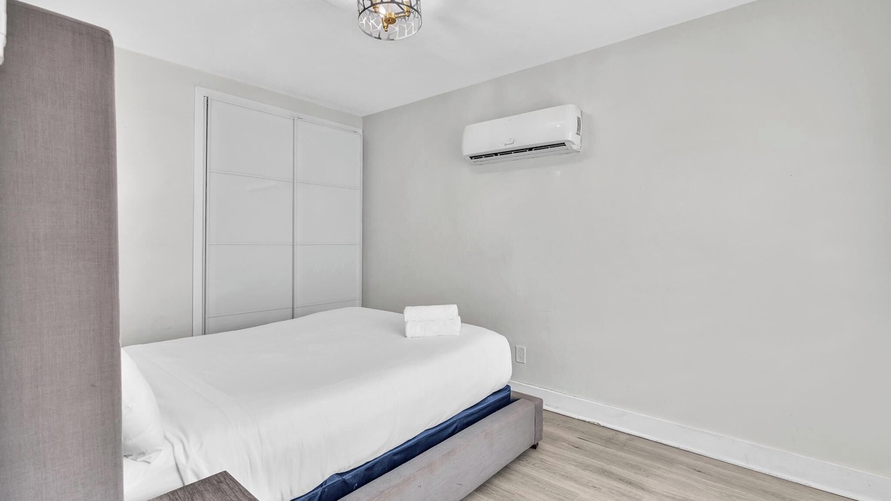 Photo of Bedroom in Bay Harbor Islands