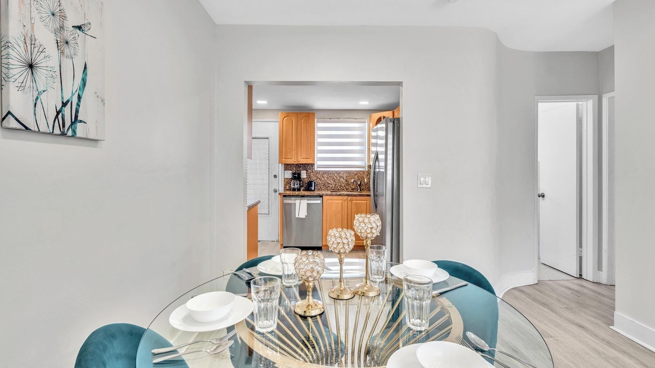 Photo of Others in Bay Harbor Islands