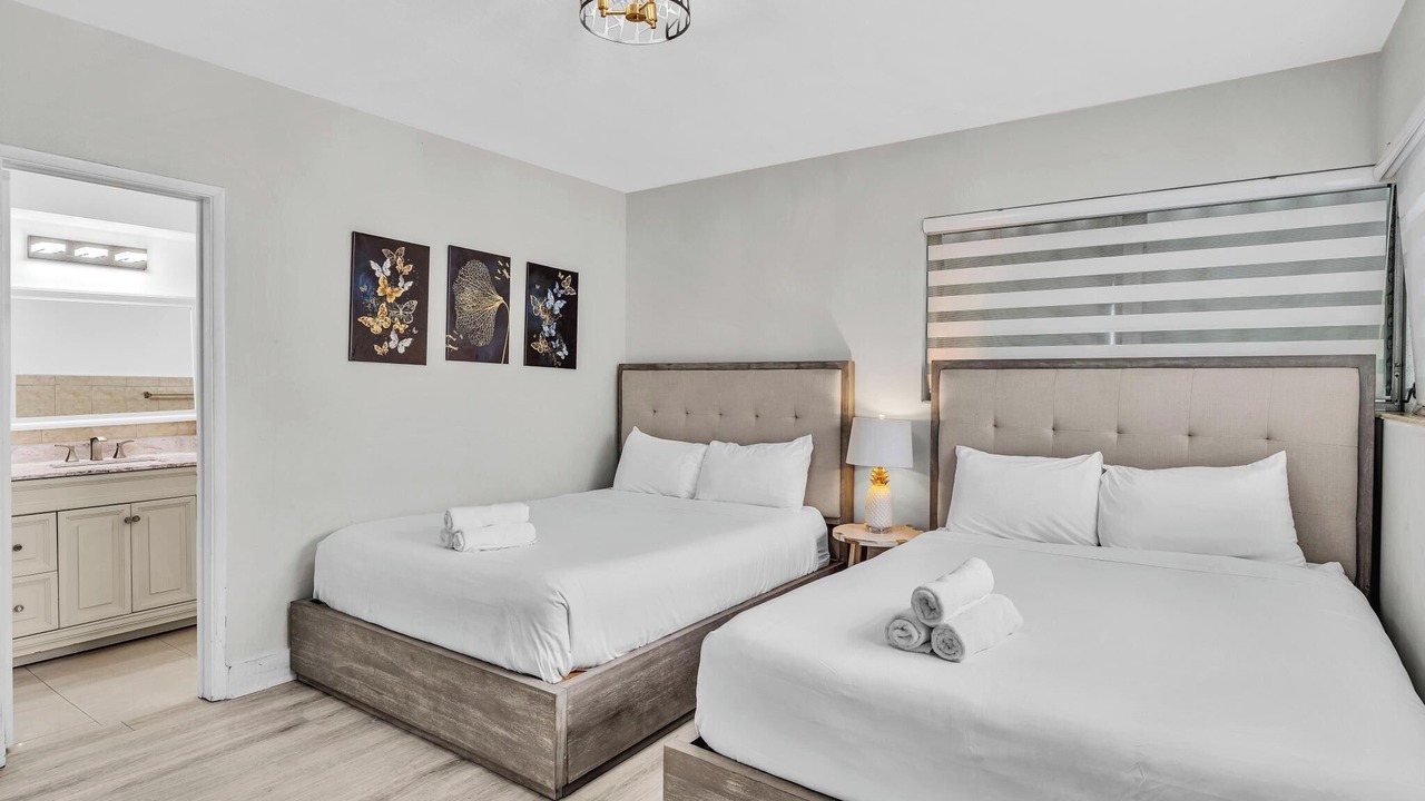 Photo of Bedroom in Bay Harbor Islands