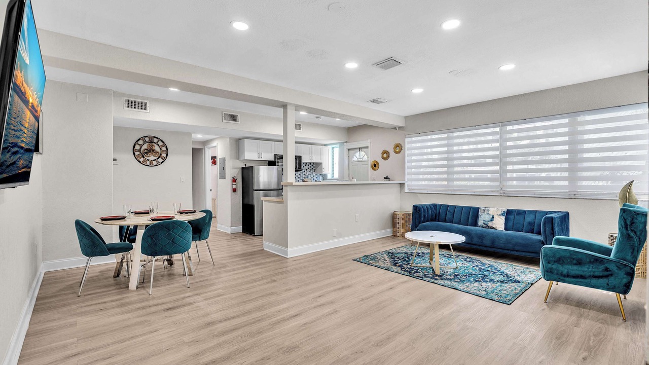 Photo of Livingroom in Bay Harbor Islands