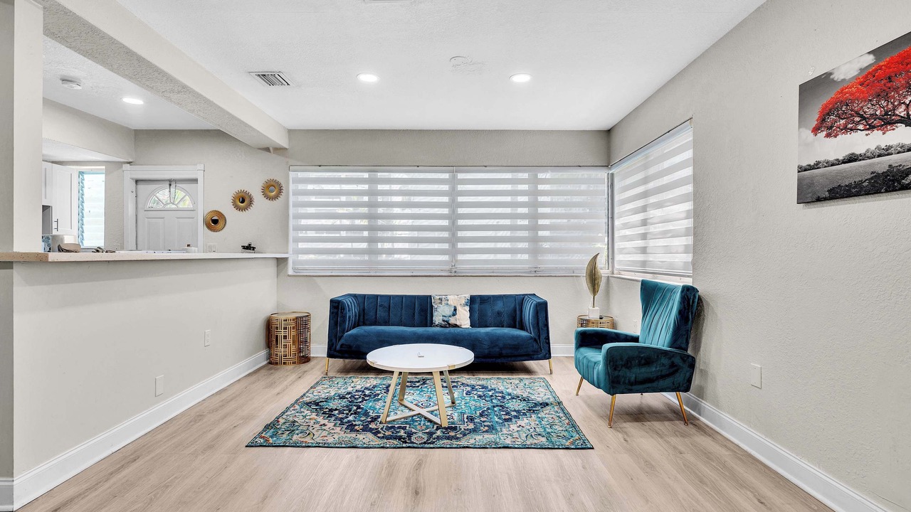 Photo of Livingroom in Bay Harbor Islands
