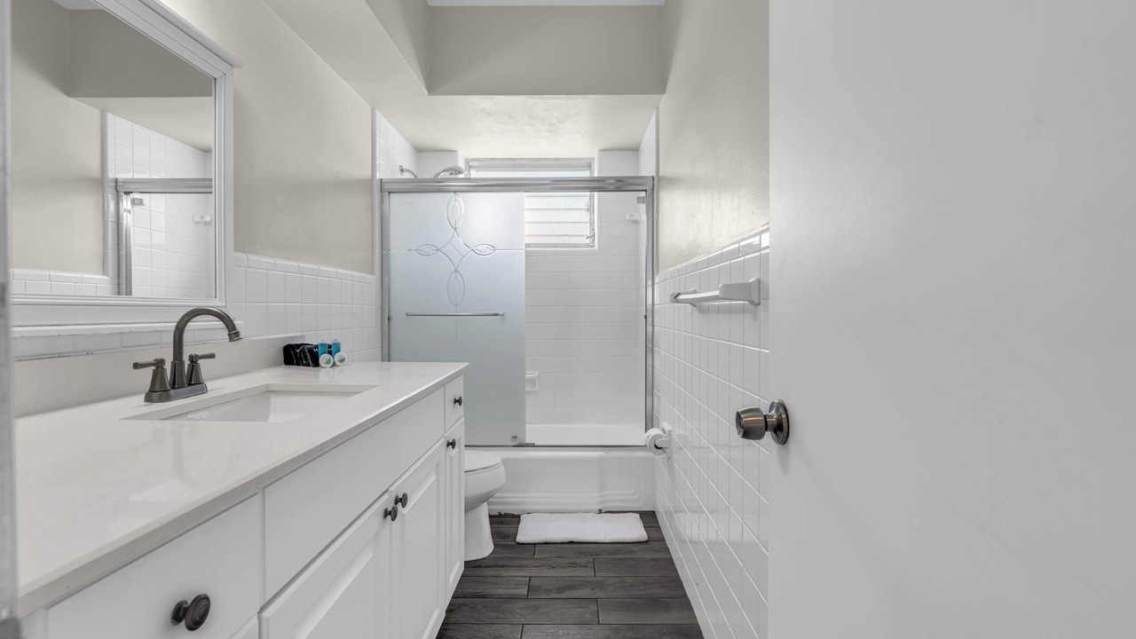Photo of Bathroom in Bay Harbor Islands