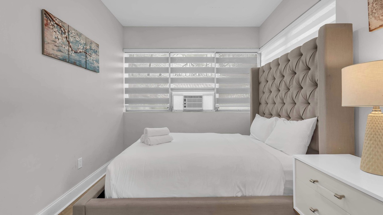 Photo of Bedroom in Bay Harbor Islands
