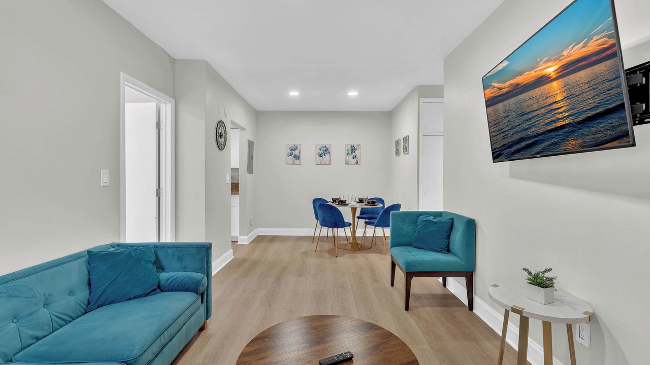 Photo of Livingroom in Bay Harbor Islands