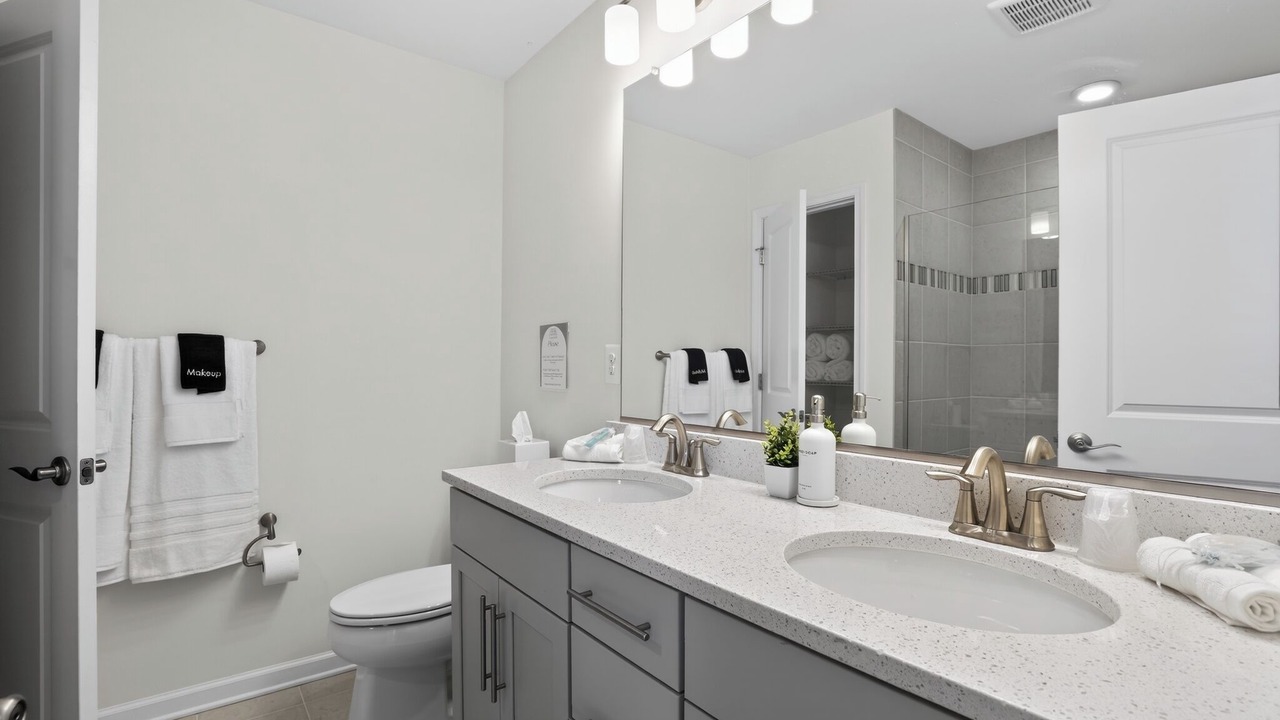 Photo of Bathroom in Algonquin