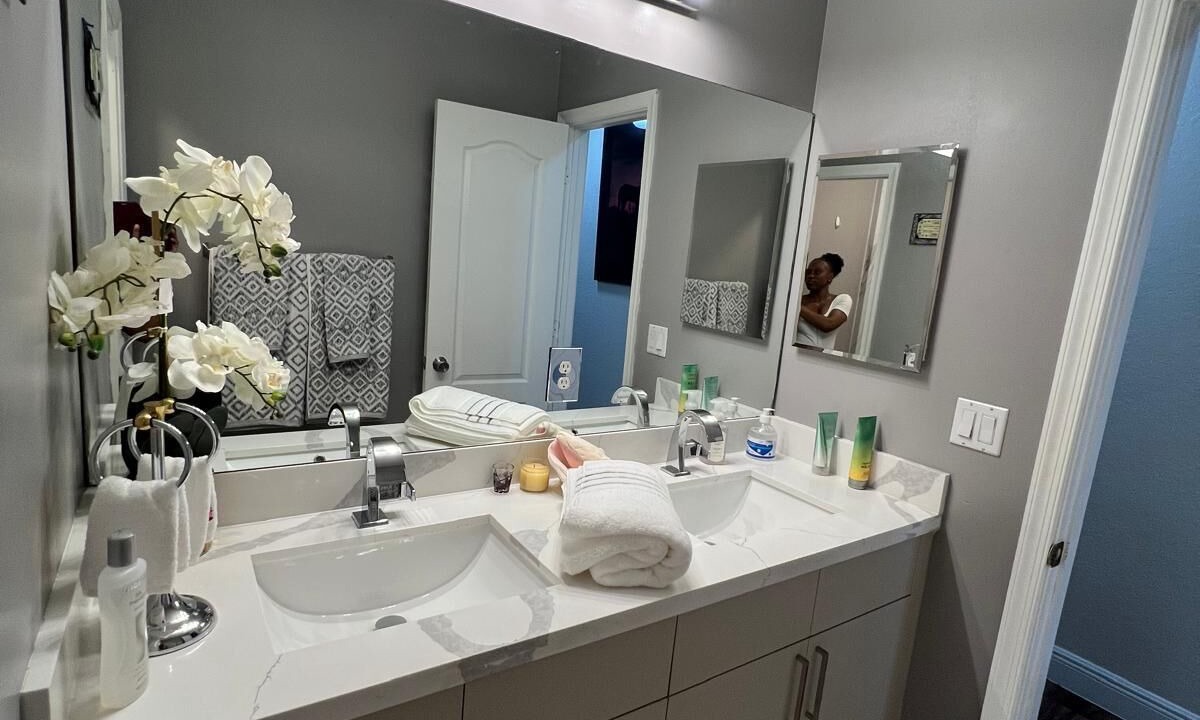Photo of Bathroom in Miami Gardens