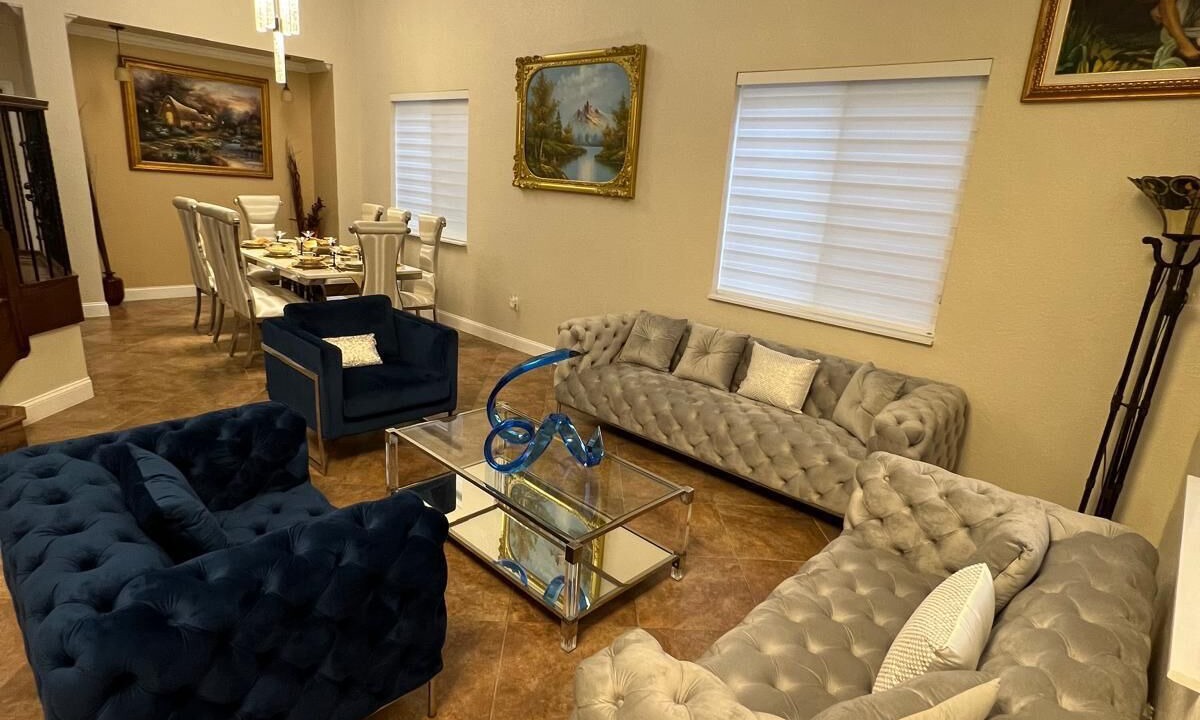 Photo of Livingroom in Miami Gardens