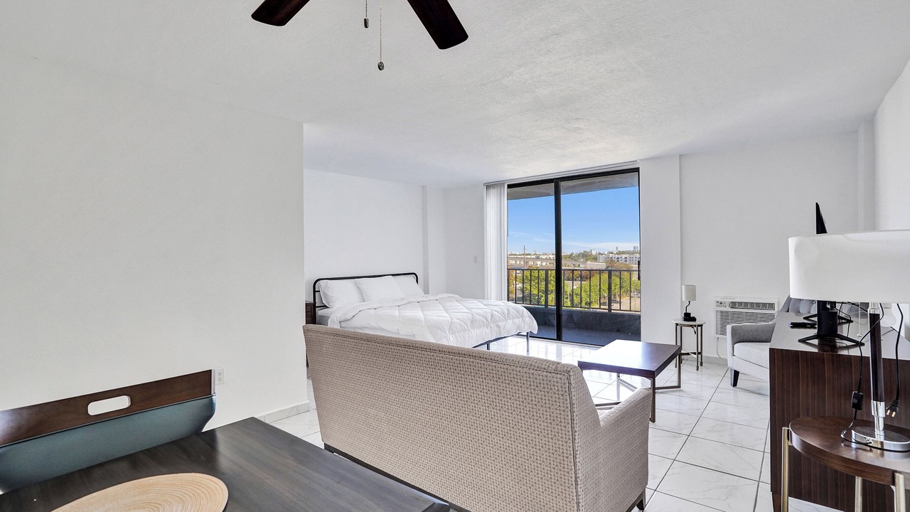 Photo of Bedroom in Golden Glades