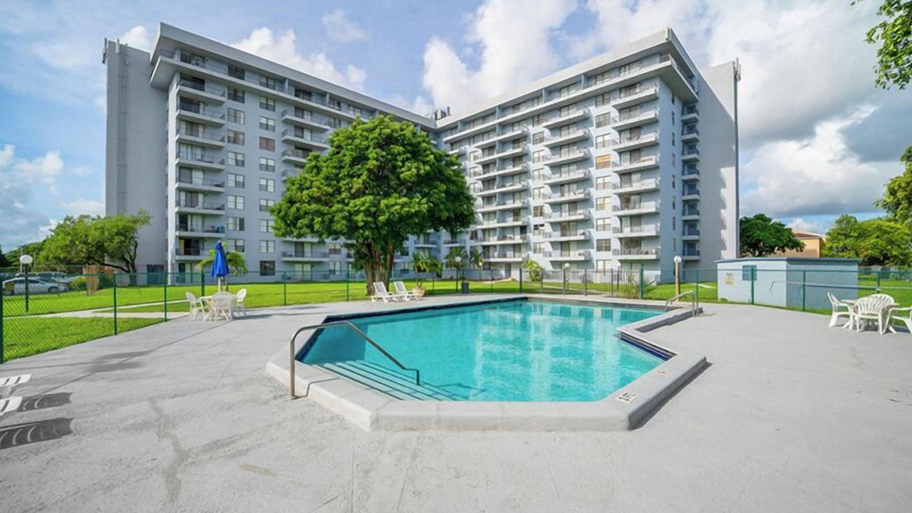 Photo of Outdoor in Golden Glades