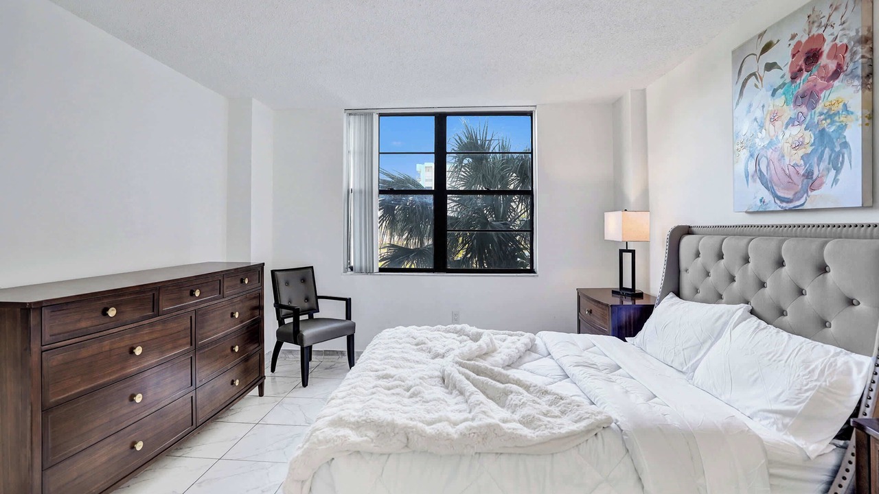 Photo of Bedroom in Golden Glades