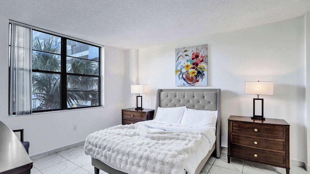 Photo of Bedroom in Golden Glades