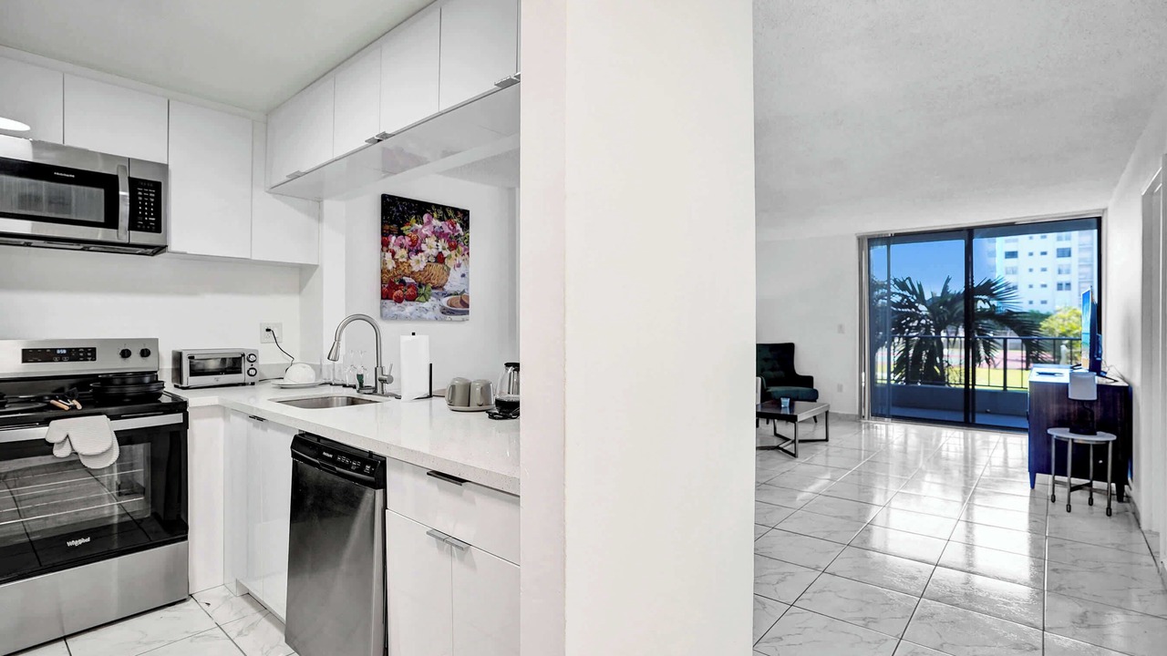 Photo of Kitchen in Golden Glades