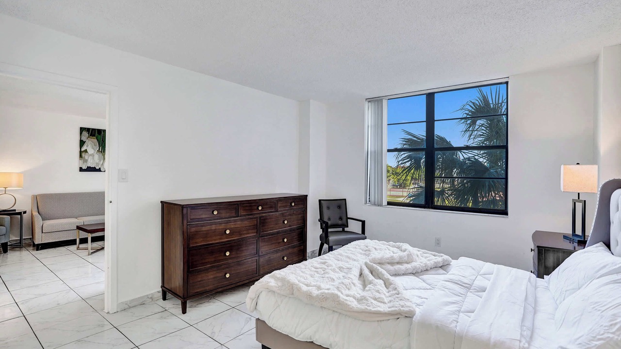 Photo of Bedroom in Golden Glades