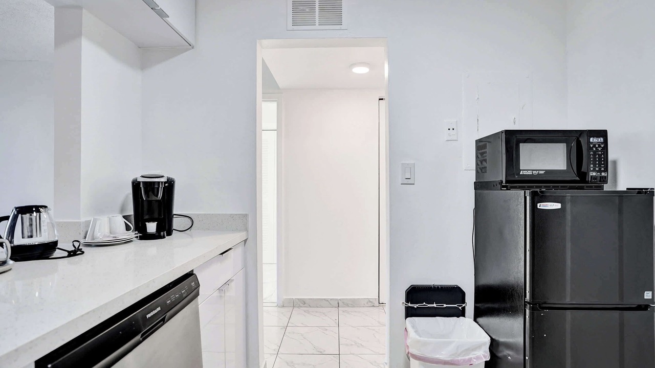 Photo of Kitchen in Golden Glades