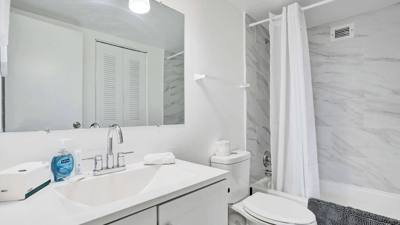 Photo of Bathroom in Golden Glades