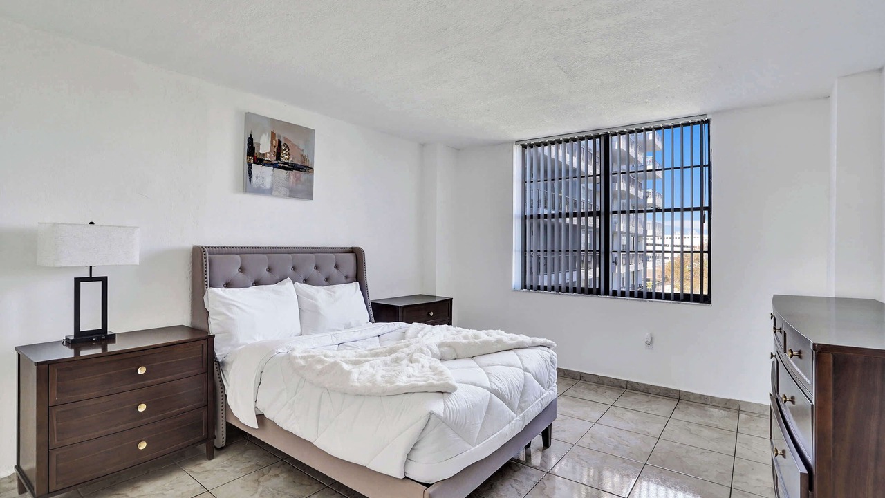 Photo of Bedroom in Golden Glades