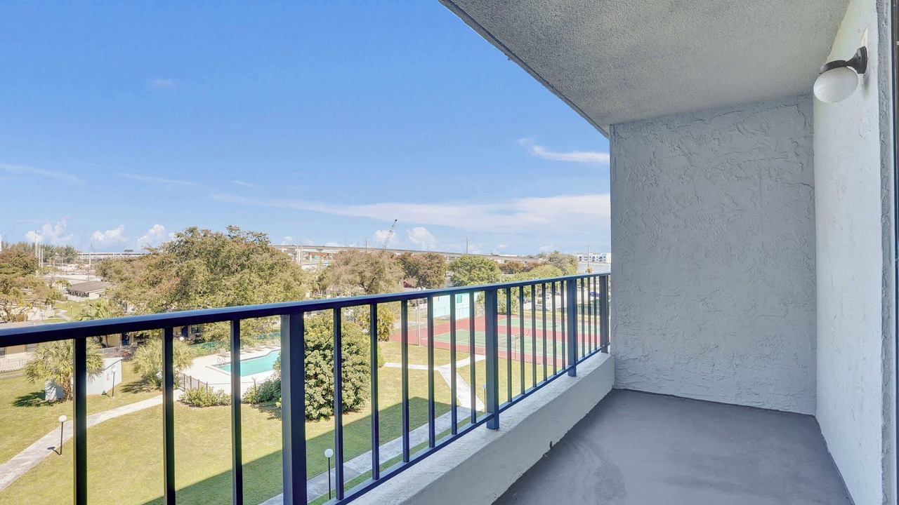 Photo of Outdoor in Golden Glades