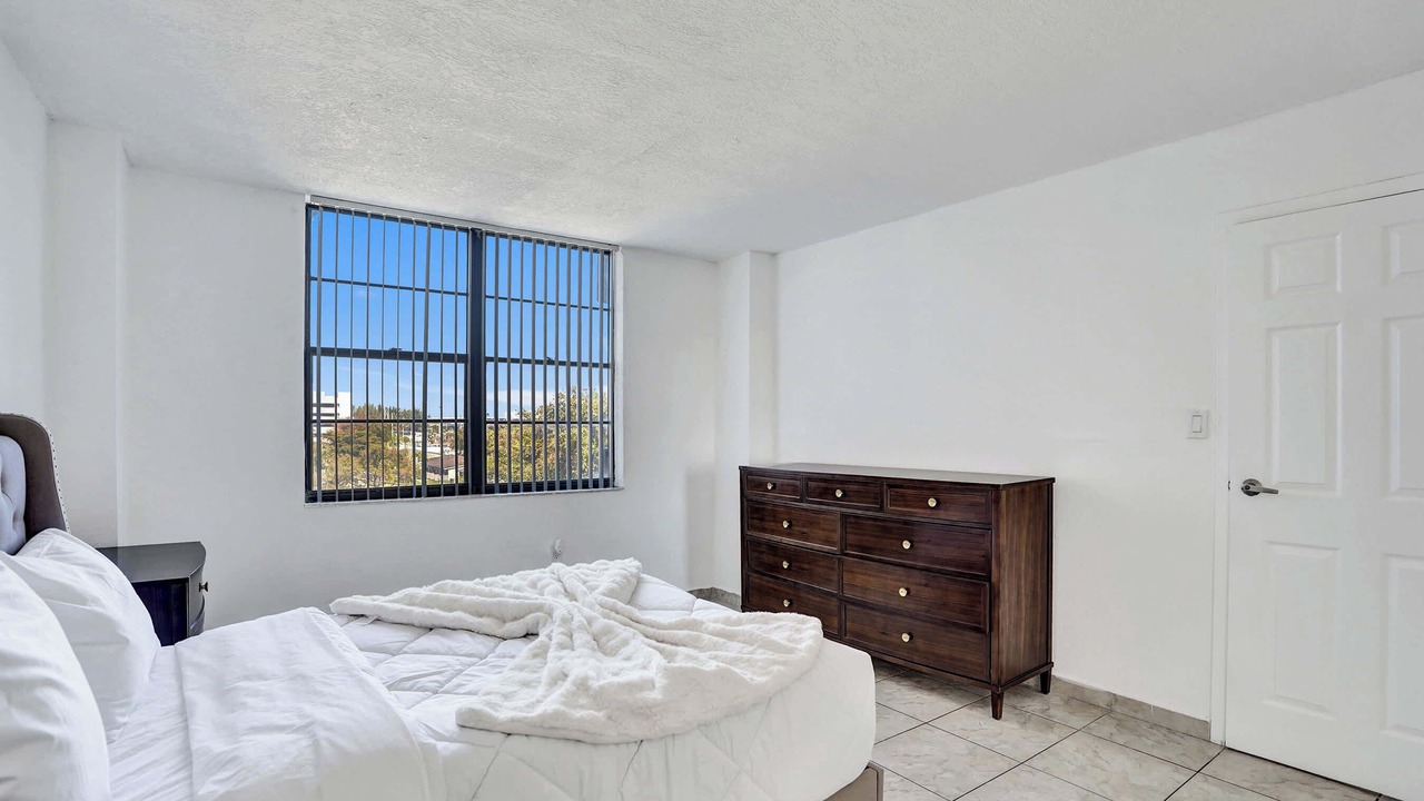 Photo of Bedroom in Golden Glades