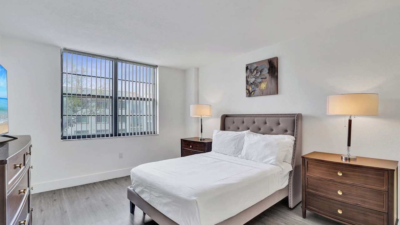 Photo of Bedroom in Golden Glades
