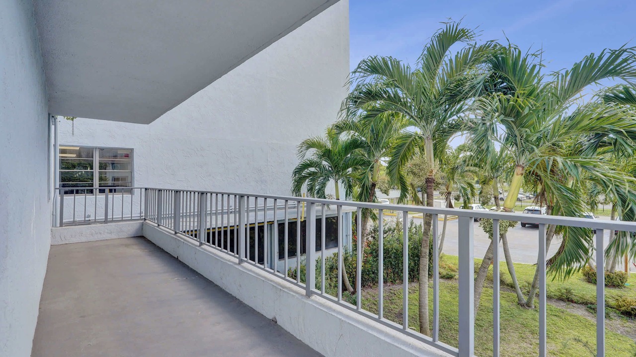 Photo of Outdoor in Golden Glades