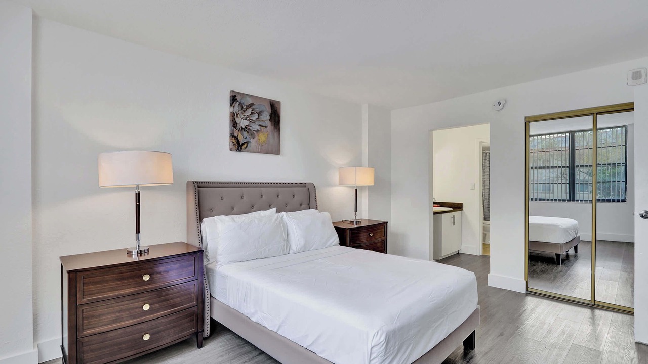 Photo of Bedroom in Golden Glades