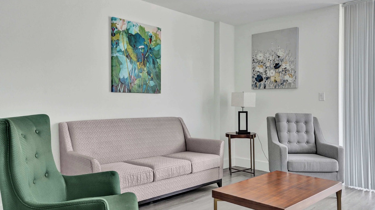 Photo of Livingroom in Golden Glades