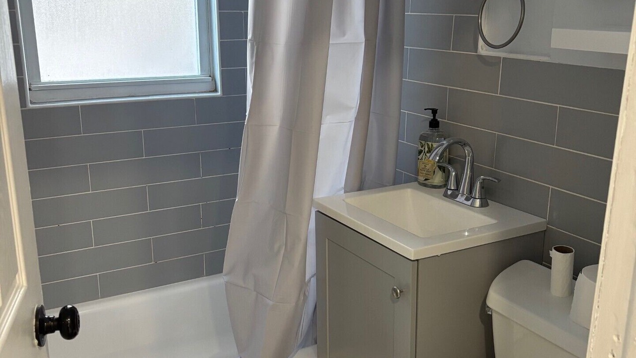 Photo of Bathroom in North Bergen