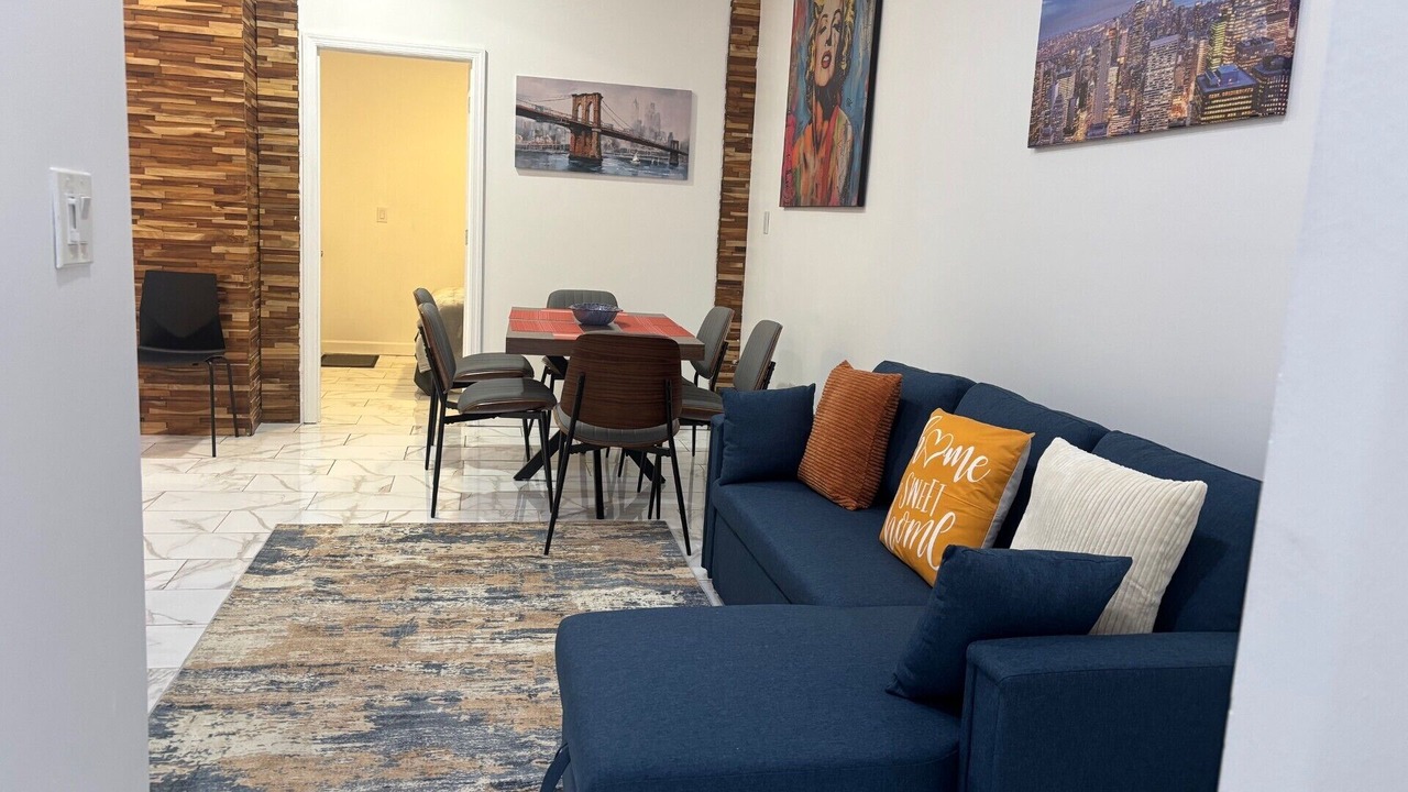 Photo of Livingroom in Guttenberg