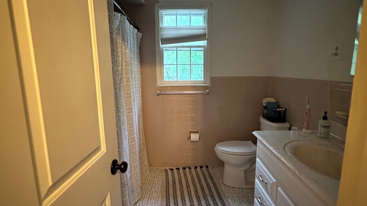 Photo of Bathroom in Martinsville