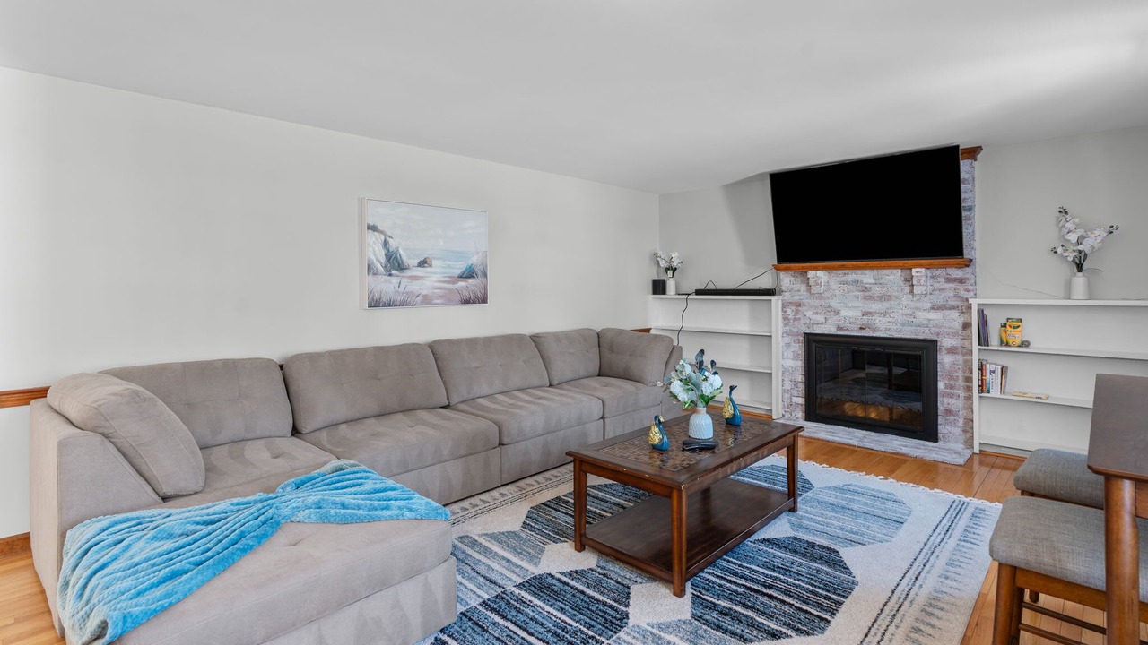 Photo of Livingroom in Yarmouth Port