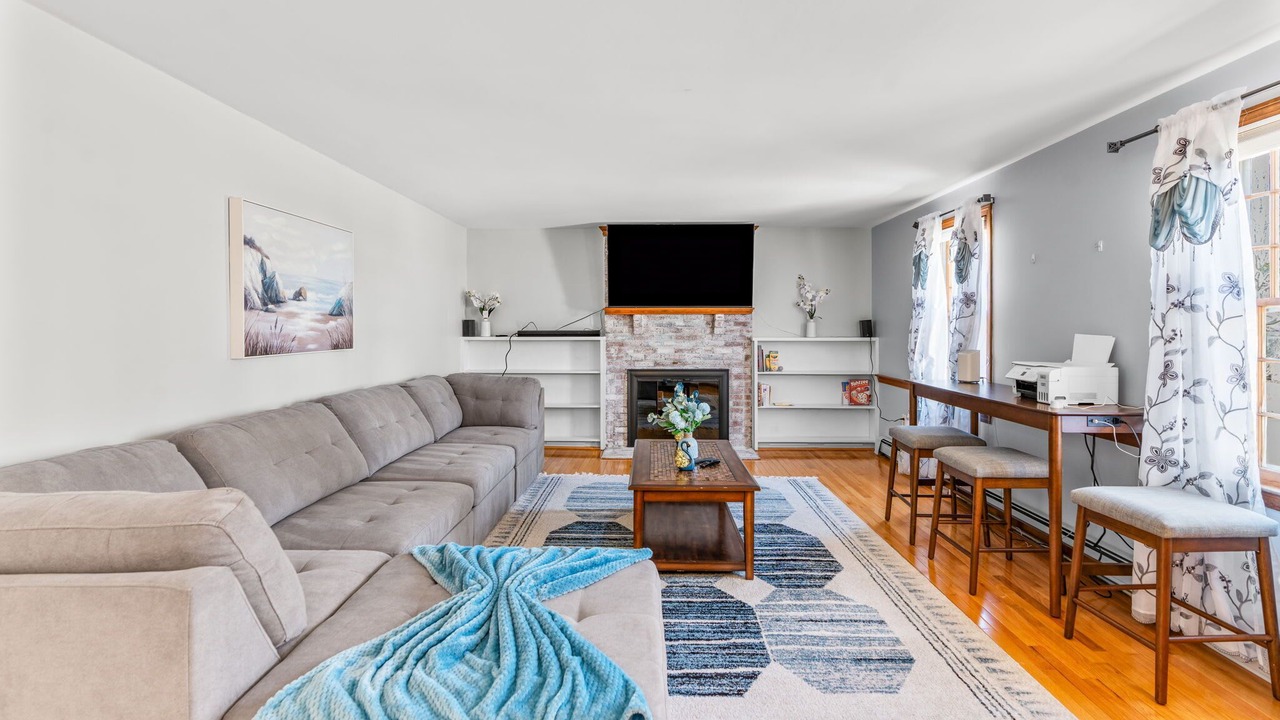 Photo of Livingroom in Yarmouth Port