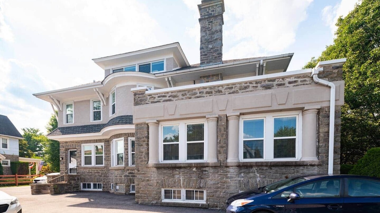 Photo of Outdoor in Foxcroft Square
