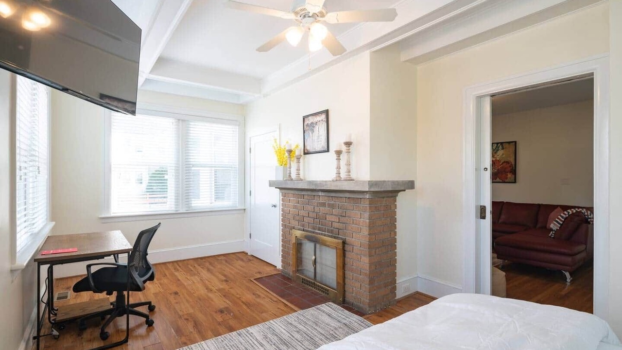 Photo of Bedroom in Foxcroft Square