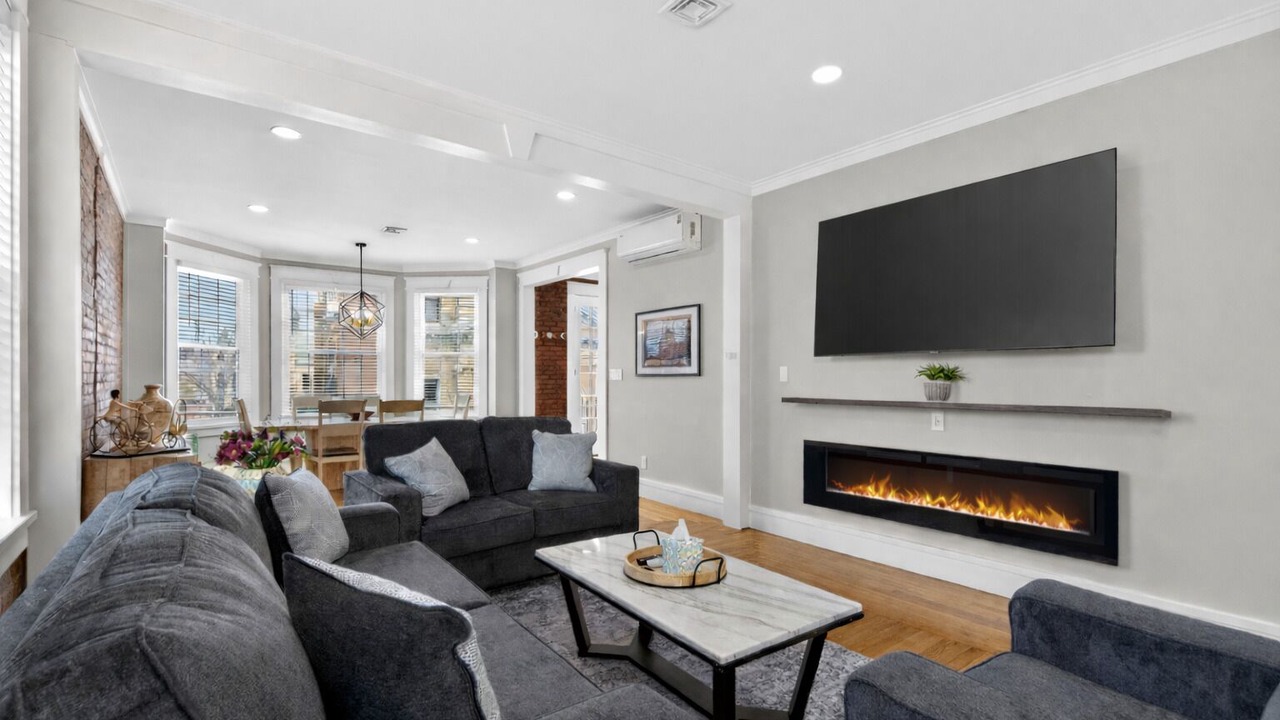 Photo of Livingroom in Cohoes