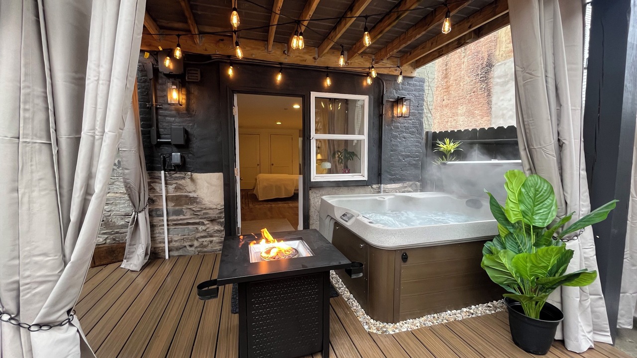Photo of Patio Balcony in Downtown Albany