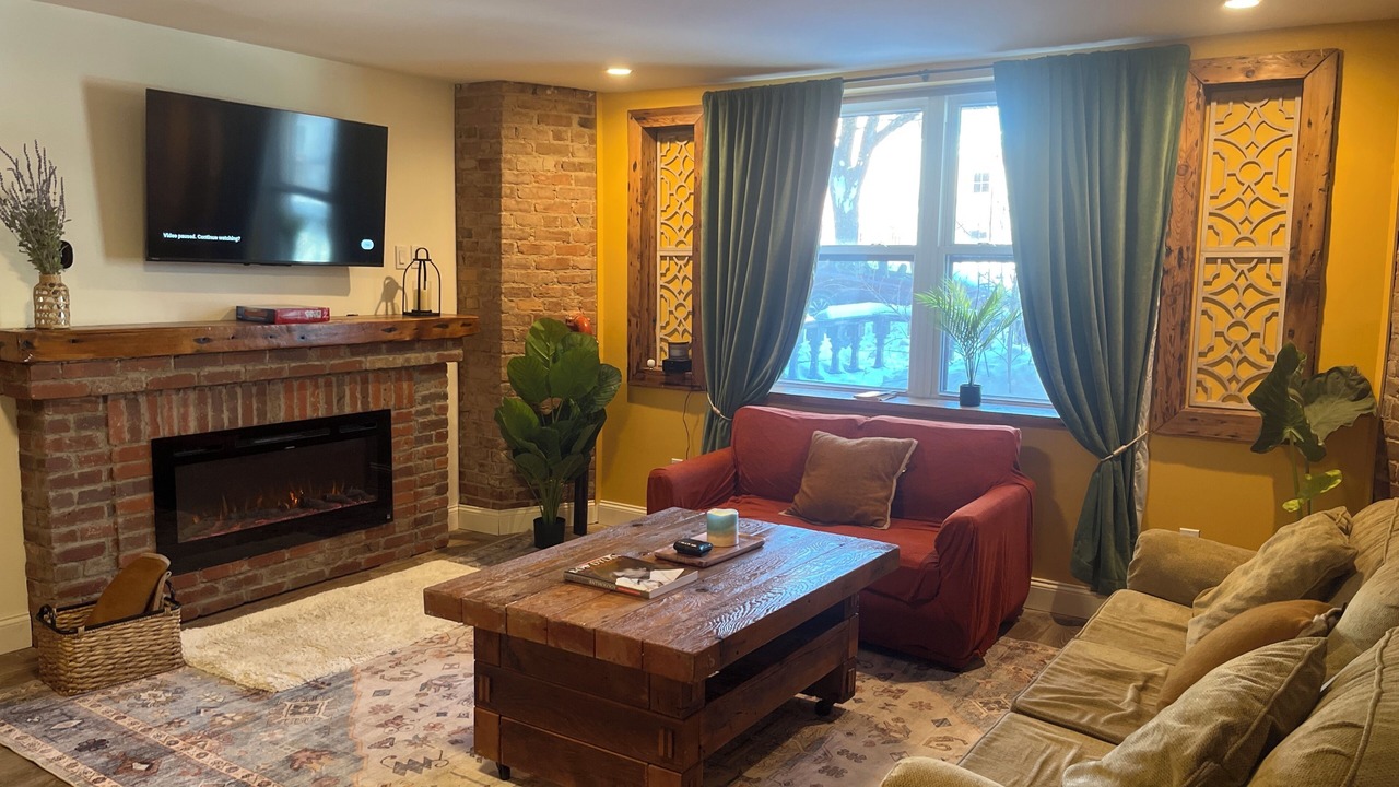 Photo of Livingroom in Downtown Albany