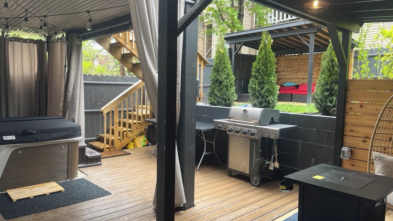 Photo of Patio Balcony in Downtown Albany