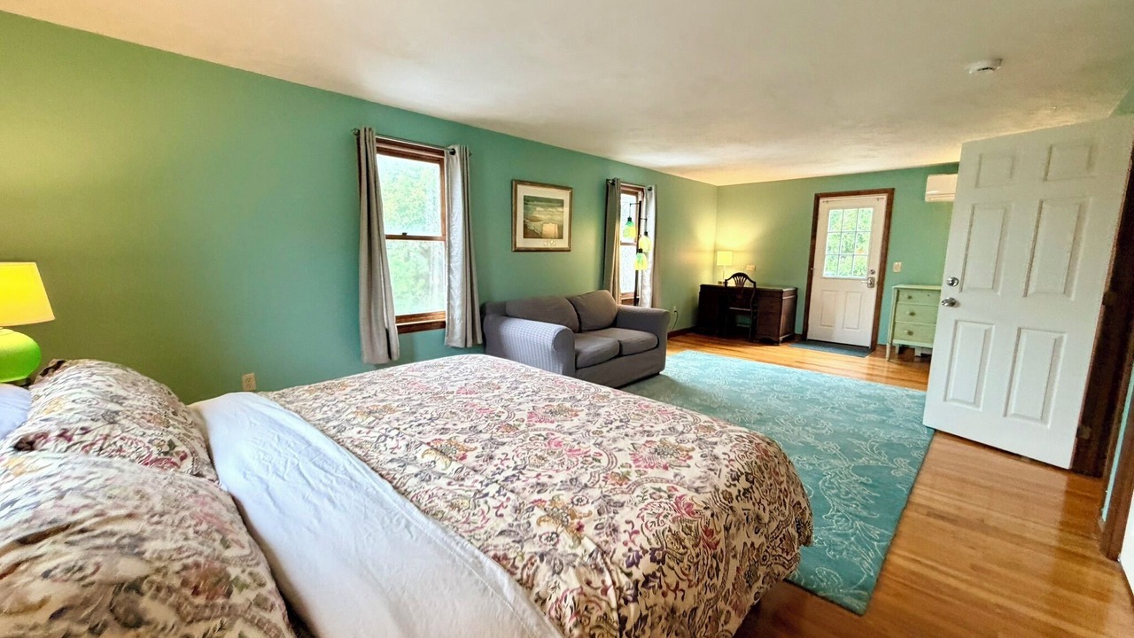 Photo of Bedroom in Yarmouth Port