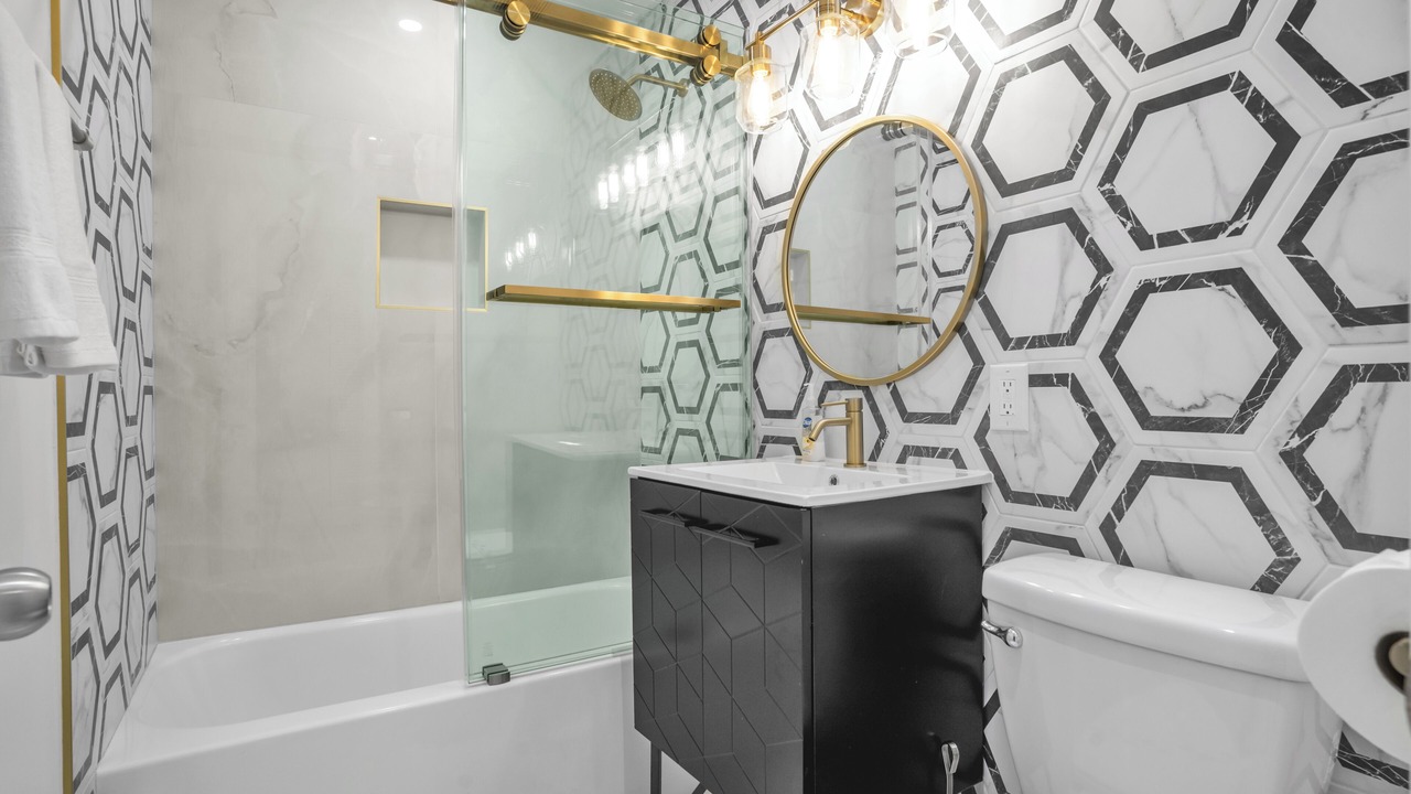 Photo of Bathroom in Lake Ridge