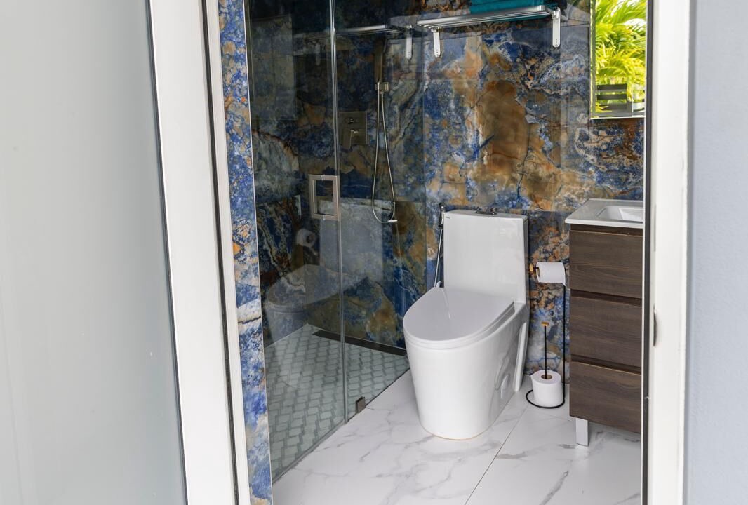 Photo of Bathroom in Hialeah