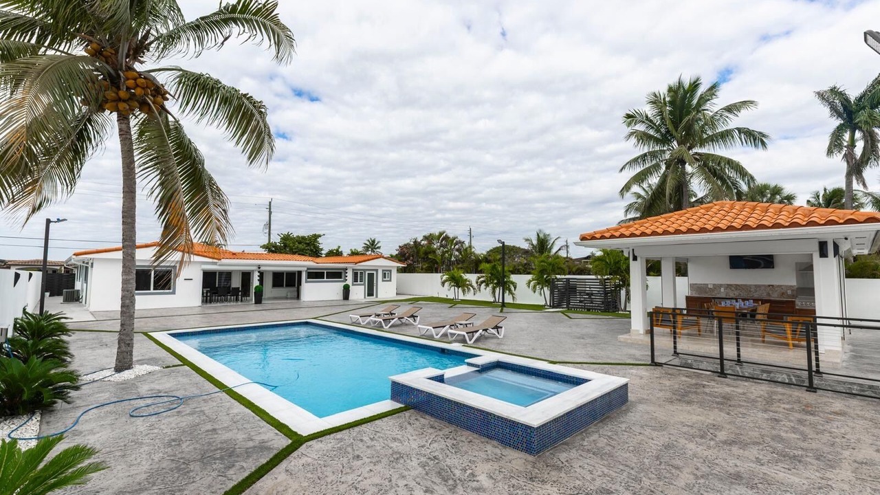 Photo of Outdoor in Hialeah