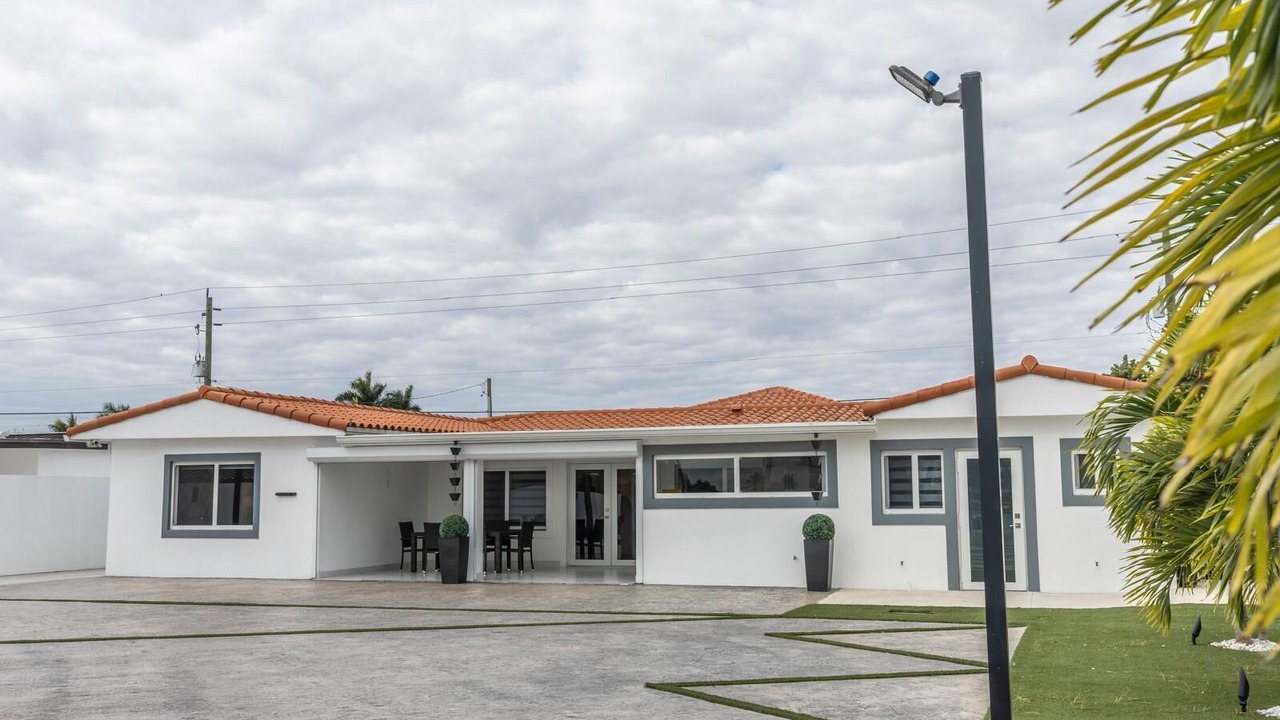 Photo of Outdoor in Hialeah