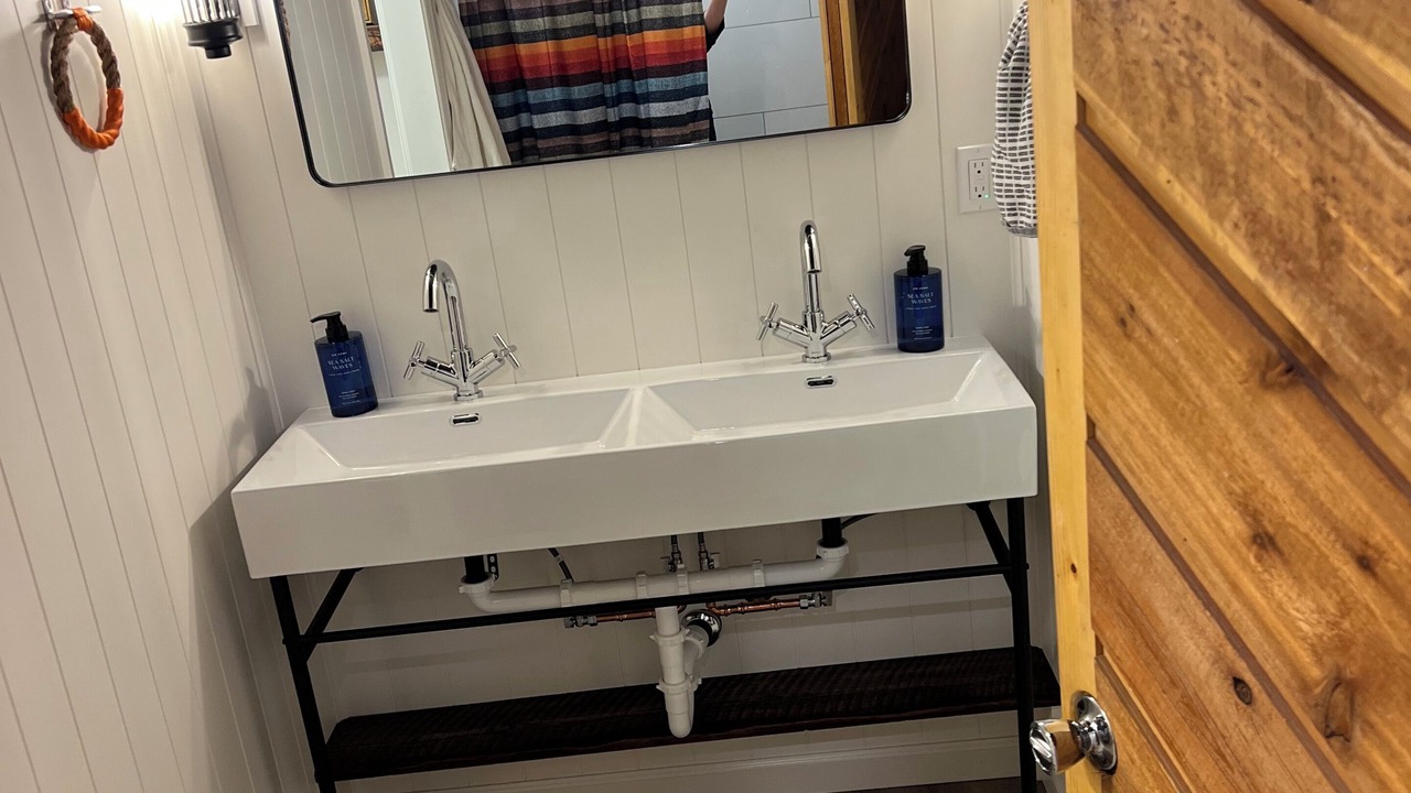 Photo of Bathroom in Big Arm