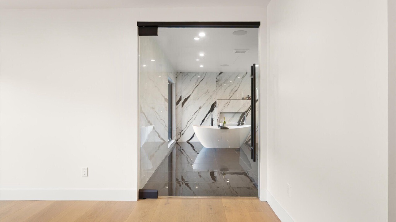 Photo of Bathroom in Hollywood Hills West