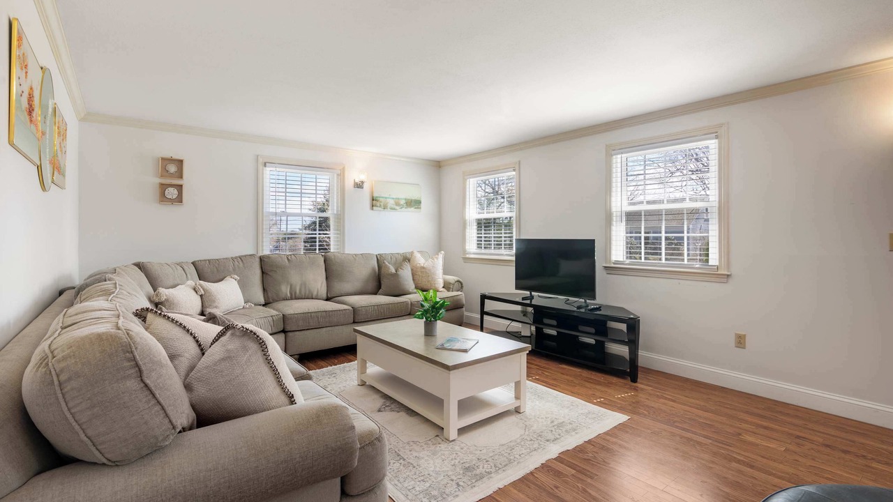 Photo of Livingroom in South Yarmouth