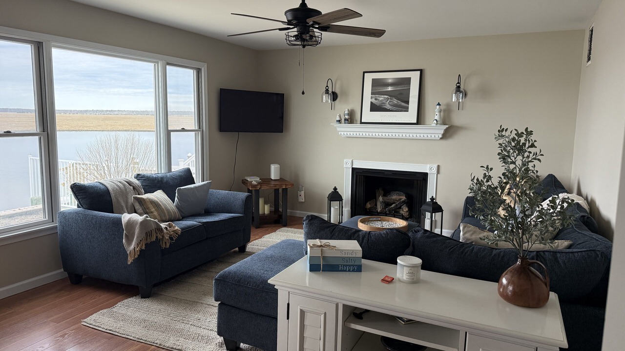 Photo of Livingroom in Beach Haven West