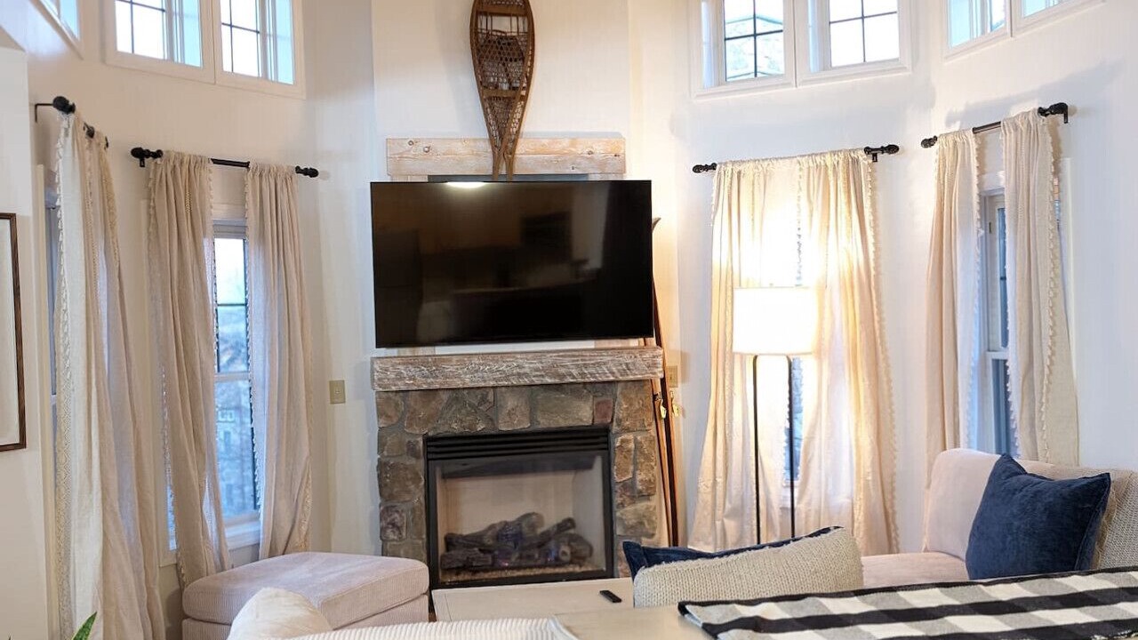 Photo of Livingroom in Vernon