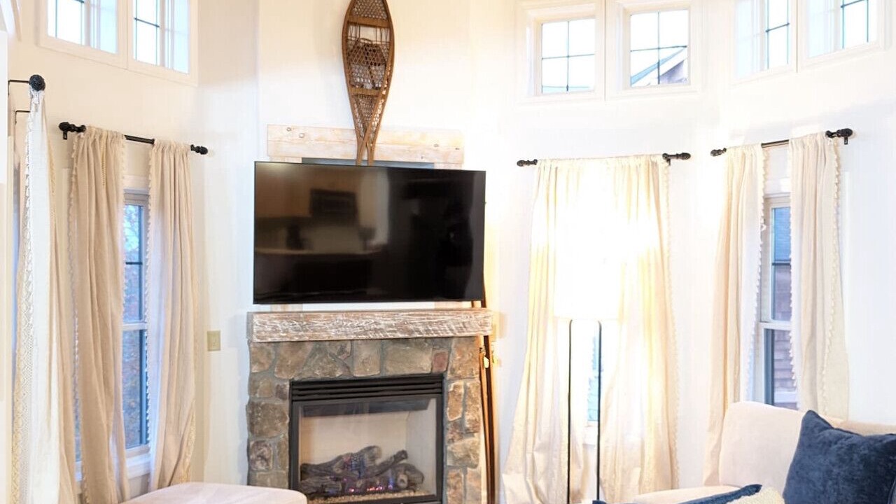 Photo of Livingroom in Vernon